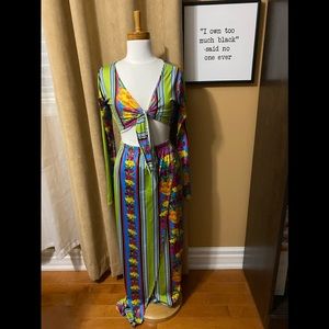 Women 2 Piece both sizes are US 14